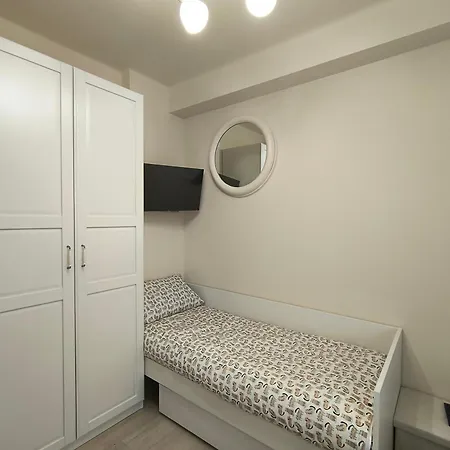 Διαμέρισμα 10 Minutes From The With Large Garden *